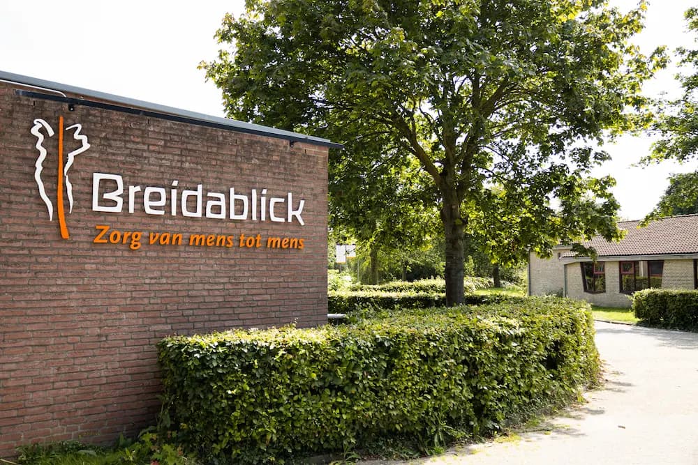 Breidablick is een woon- en werkgemeenschap in Middenbeemster voor mensen met een verstandelijke beperking, waaronder mensen met niet-aangeboren hersenletsel (NAH)